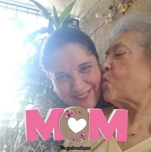 Meet your Posher, Adriana